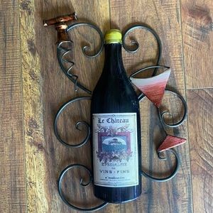 Metal wine decor